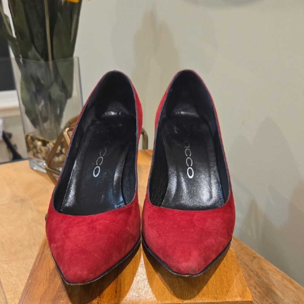 Sacco Women's Red Suede Pumps 8.5